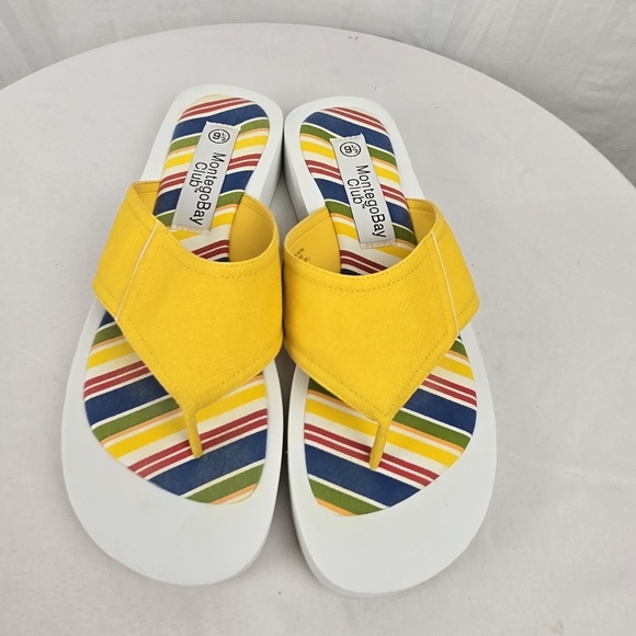 Montego Bay Club Yellow and White Flip Flops Sz 9.5 - Picture 3 of 6
